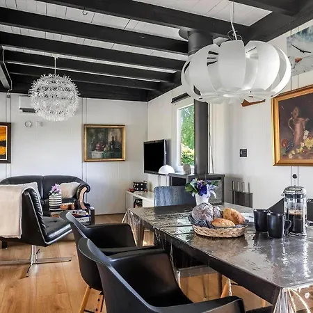 بيت للعطل Sj295-hejls-hegnet-1